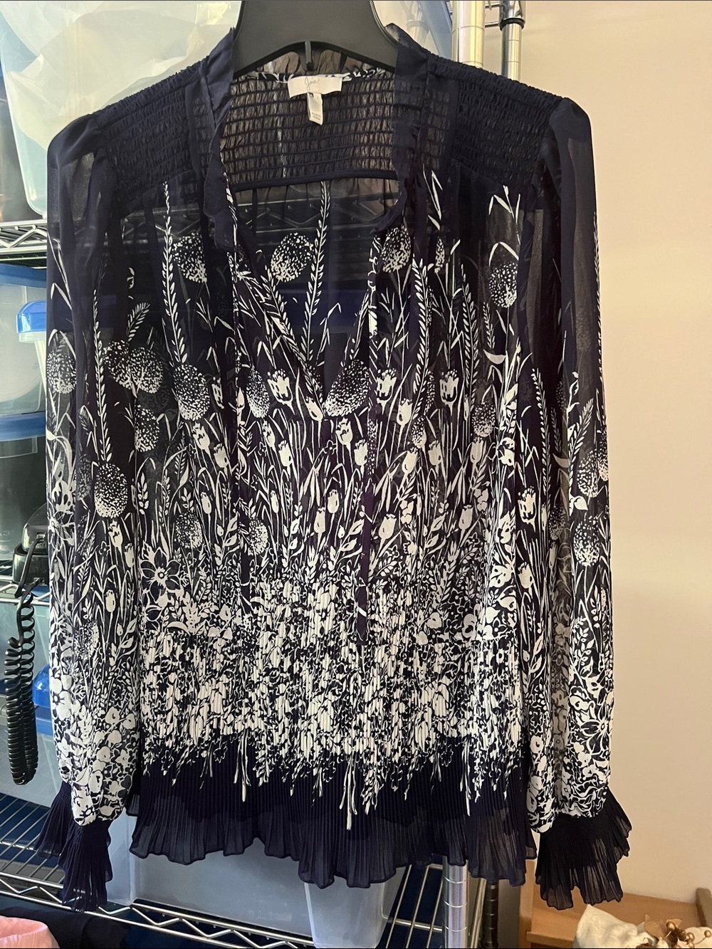 Joie Rita Riviera Silky Navy Floral Blouse Pleats w/ tie neck L NEW